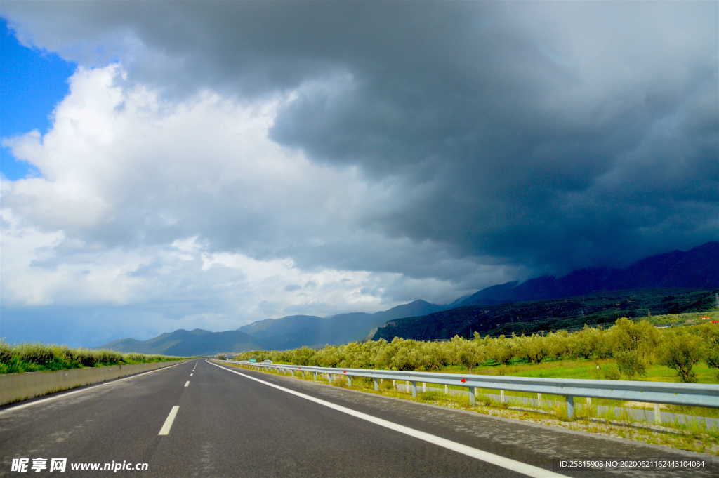 公路马路山路小道路面图片