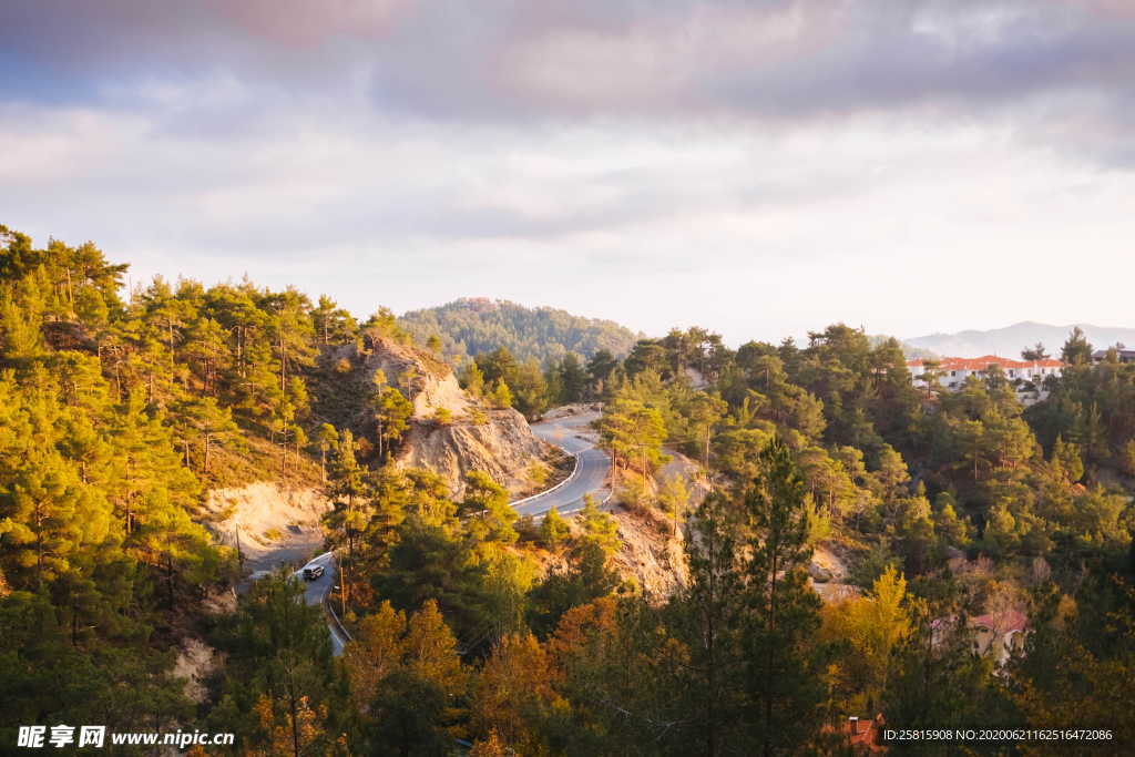 公路马路山路小道路面图片