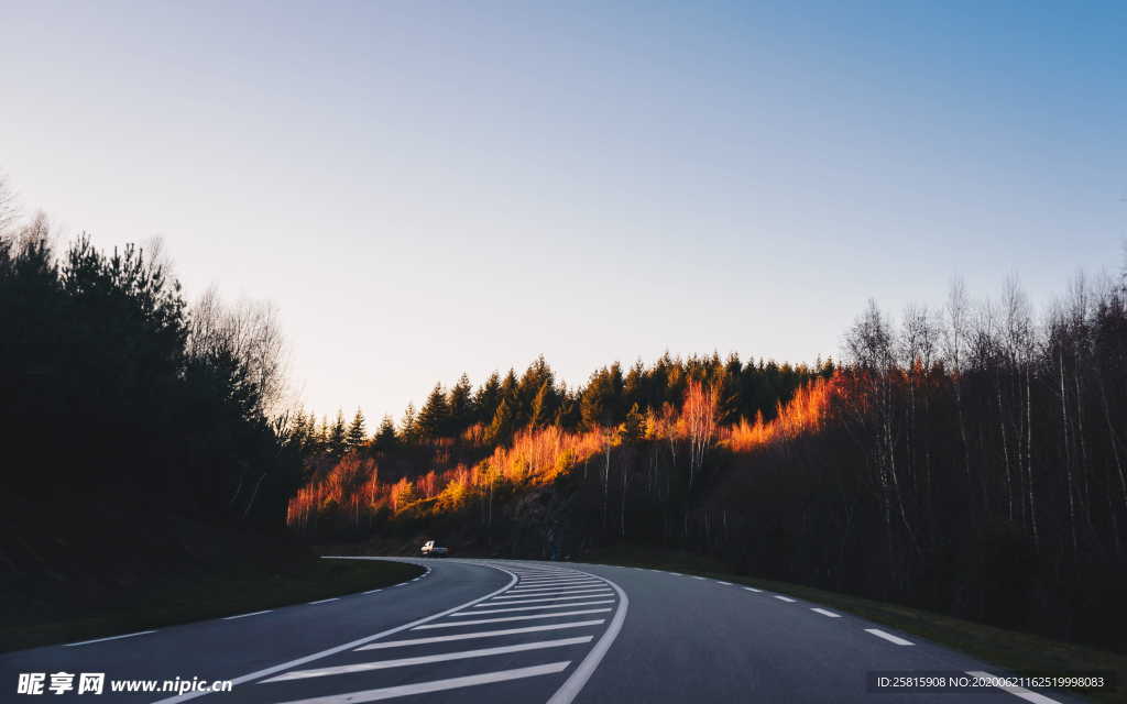 公路马路山路小道路面图片