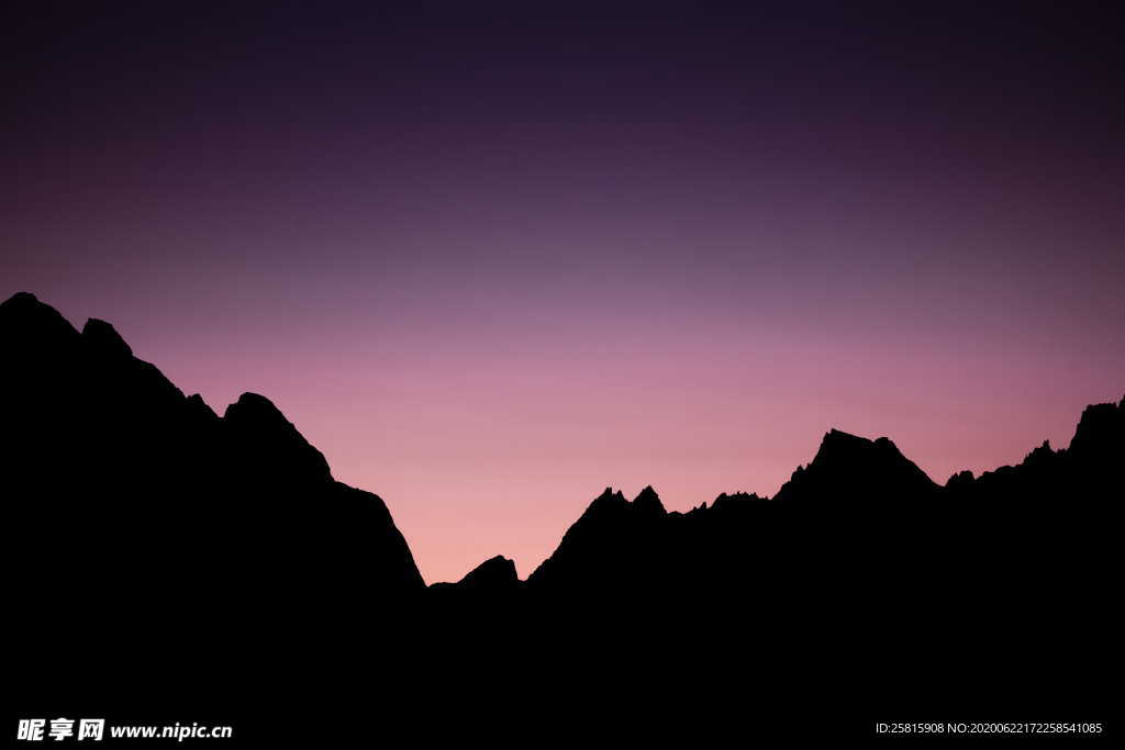 山川剪影风景图片
