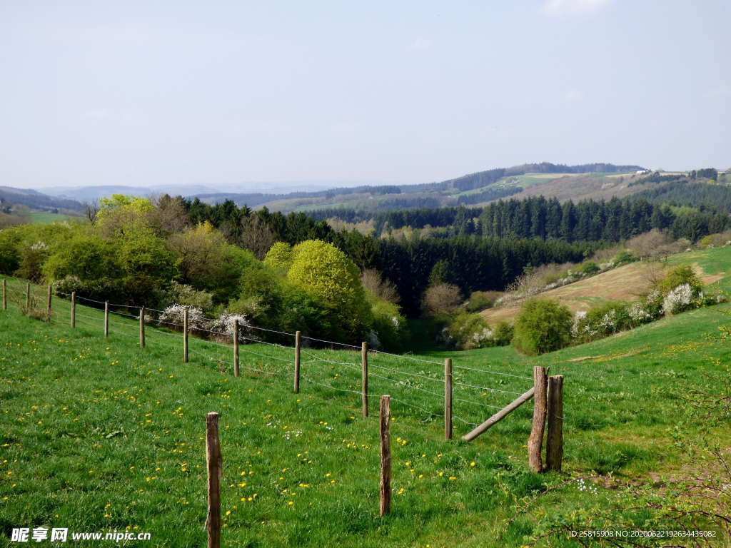 卢森堡城堡古堡建筑图片