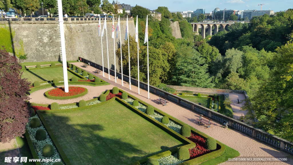 卢森堡城堡古堡建筑图片