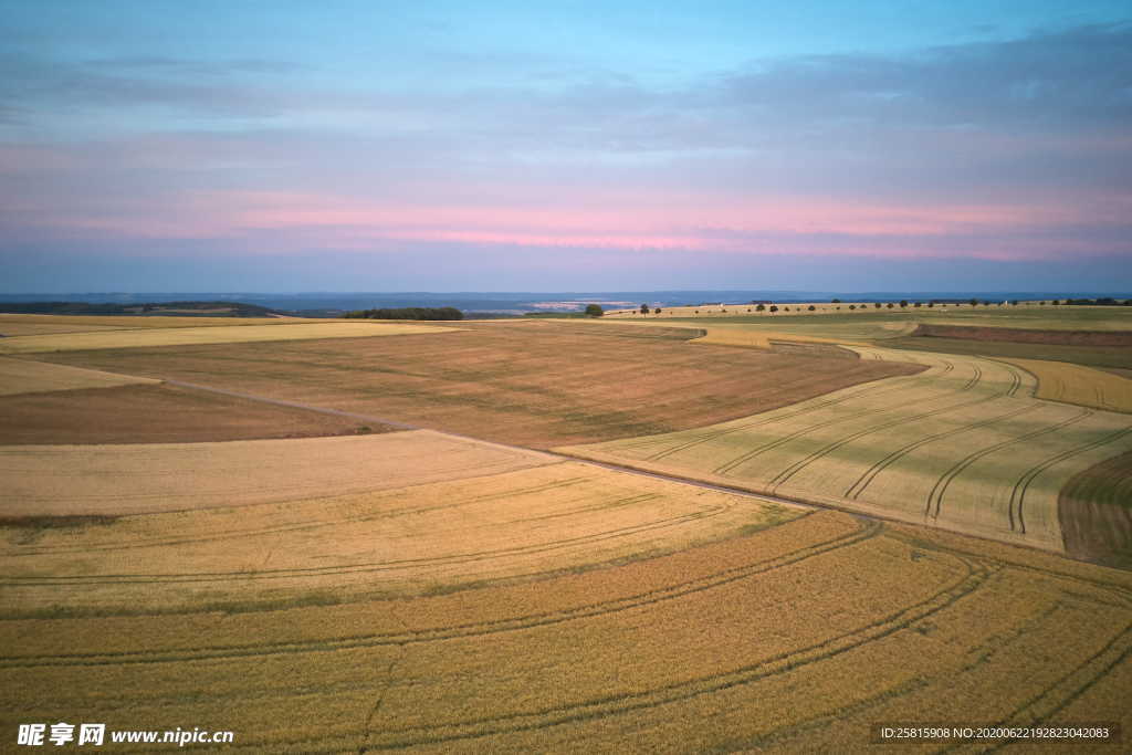 卢森堡城堡古堡建筑图片