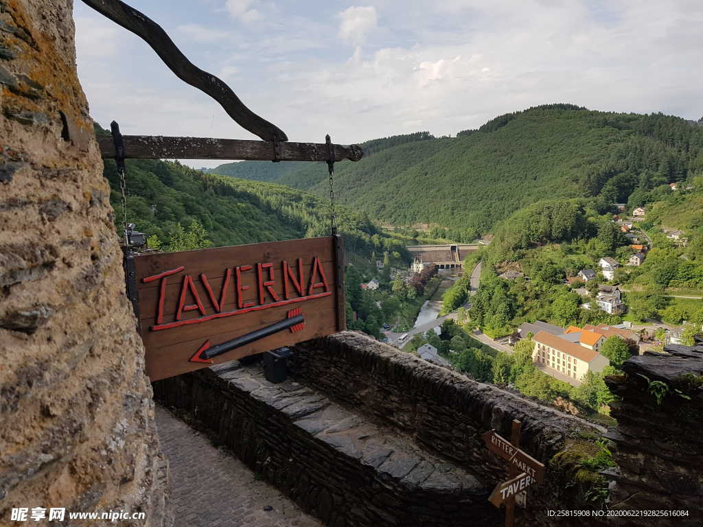 卢森堡城堡古堡建筑图片