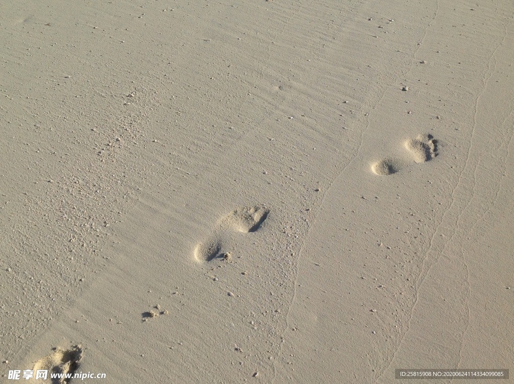 脚印鞋印足迹痕迹图片