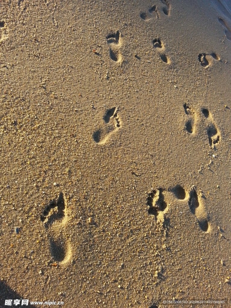 脚印鞋印足迹痕迹图片