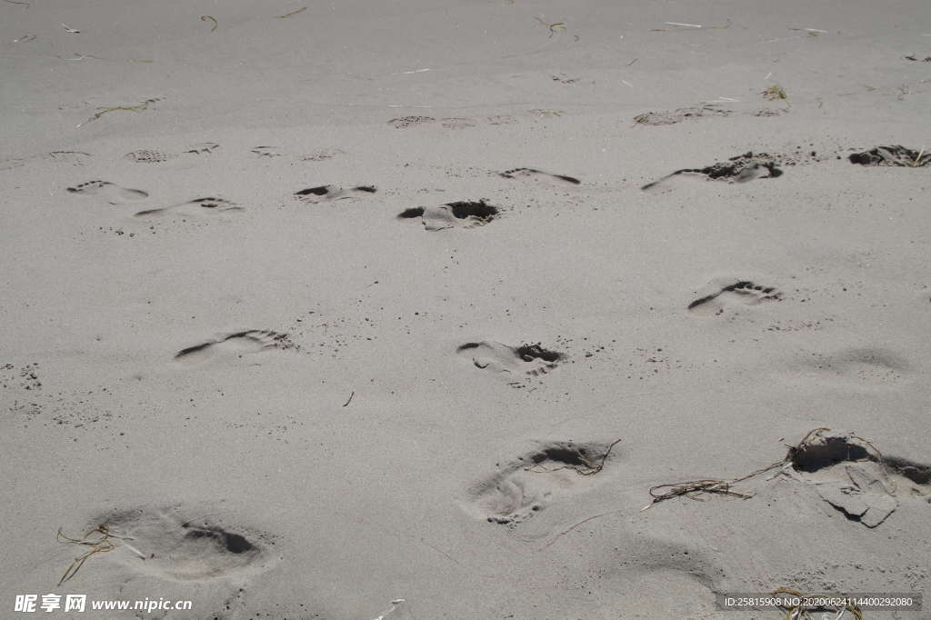 脚印鞋印足迹痕迹图片