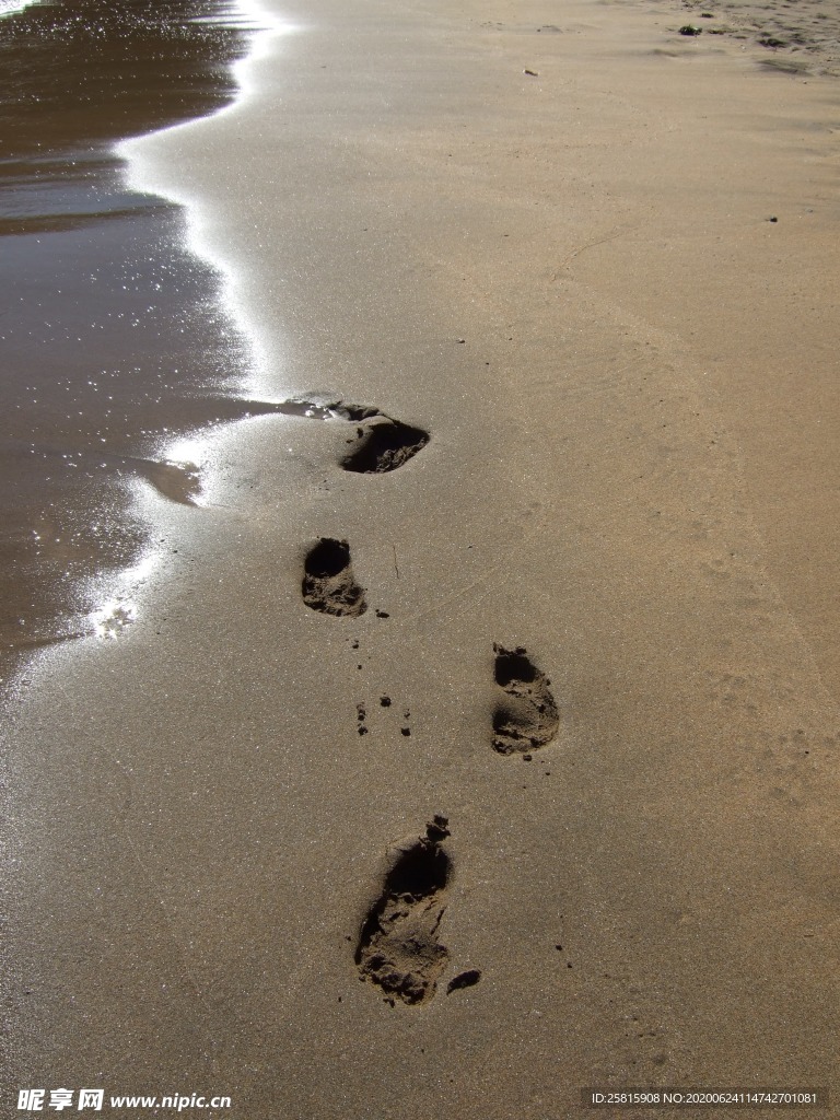 脚印鞋印足迹痕迹图片