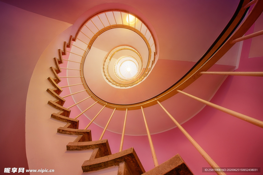 螺旋楼梯旋转楼梯图片