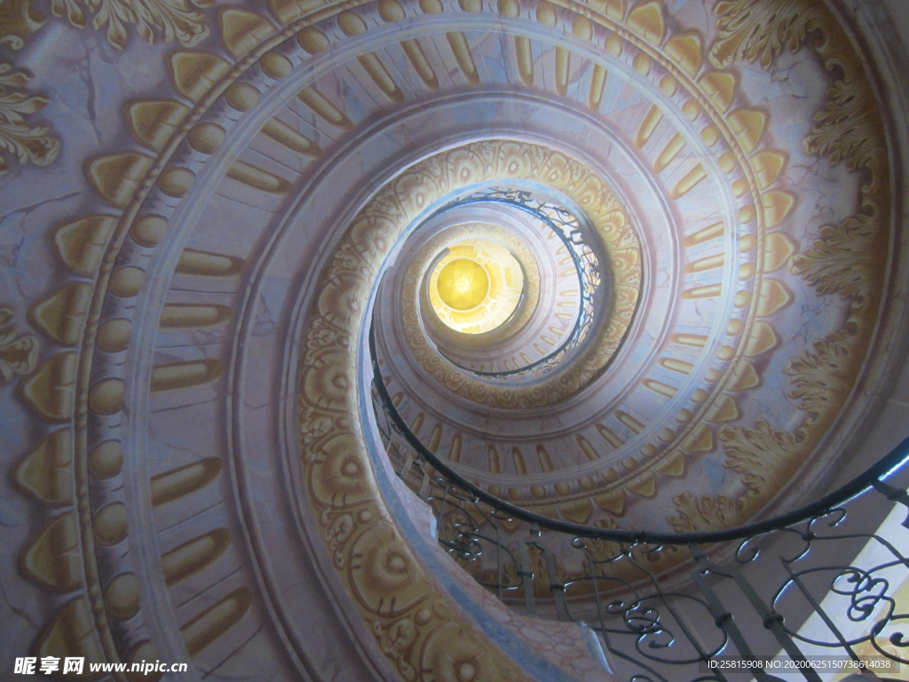 螺旋楼梯旋转楼梯图片
