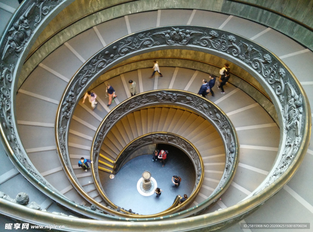 螺旋楼梯旋转楼梯图片