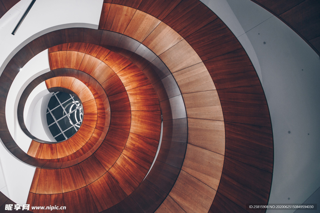 螺旋楼梯旋转楼梯图片