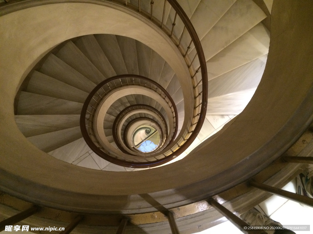 螺旋楼梯旋转楼梯图片