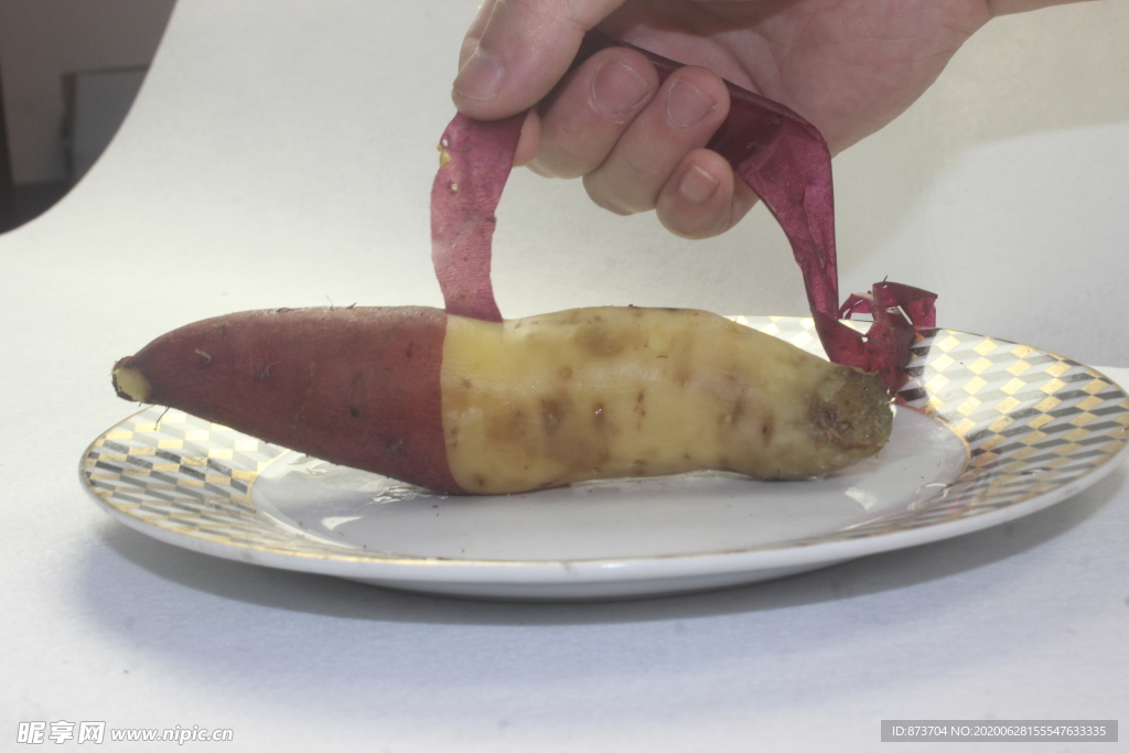剥红薯皮