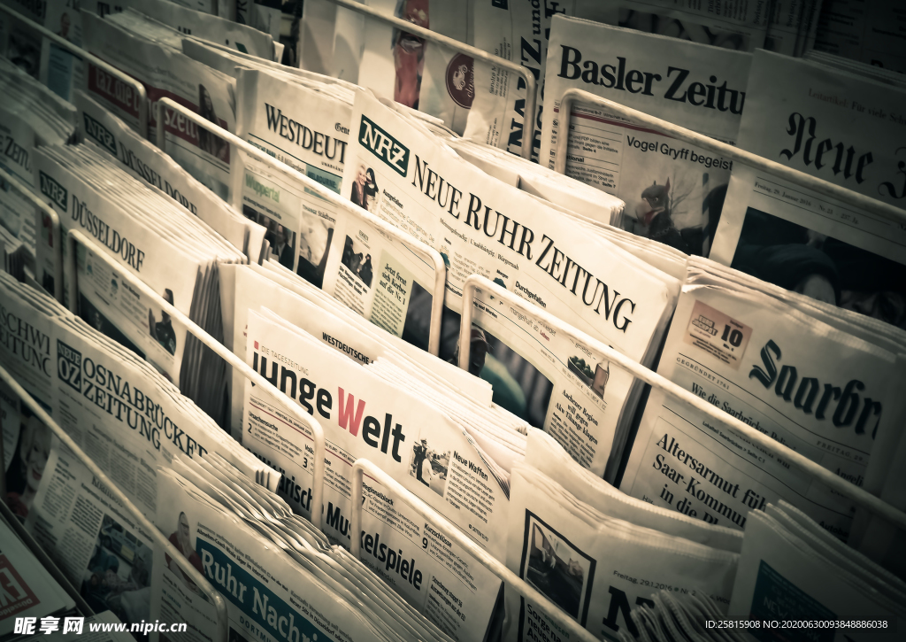 报纸图片