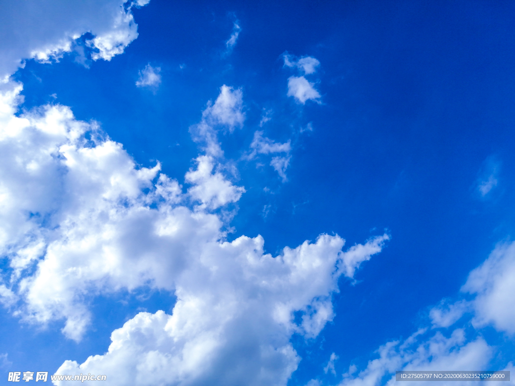 蓝天白云