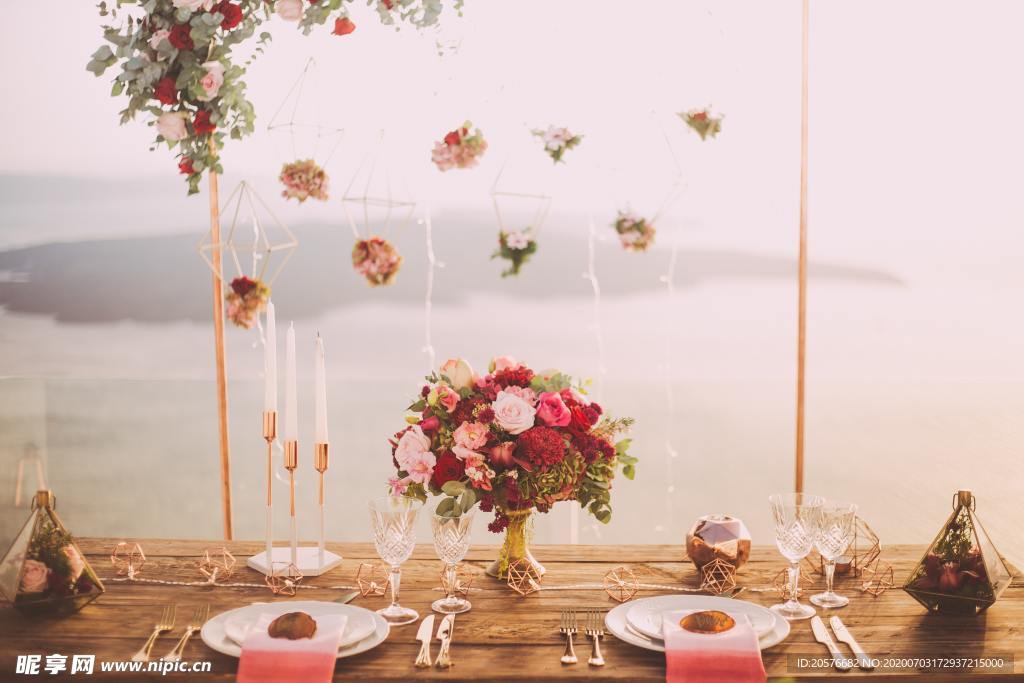 西式室外婚礼餐桌