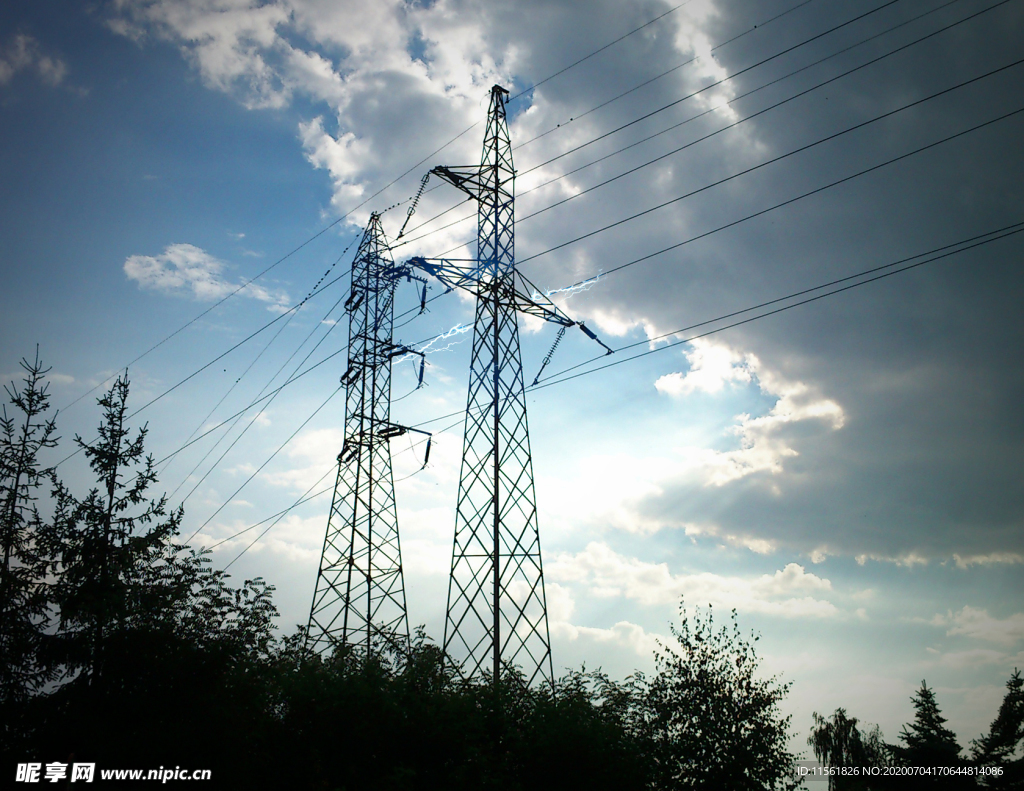 高压电塔