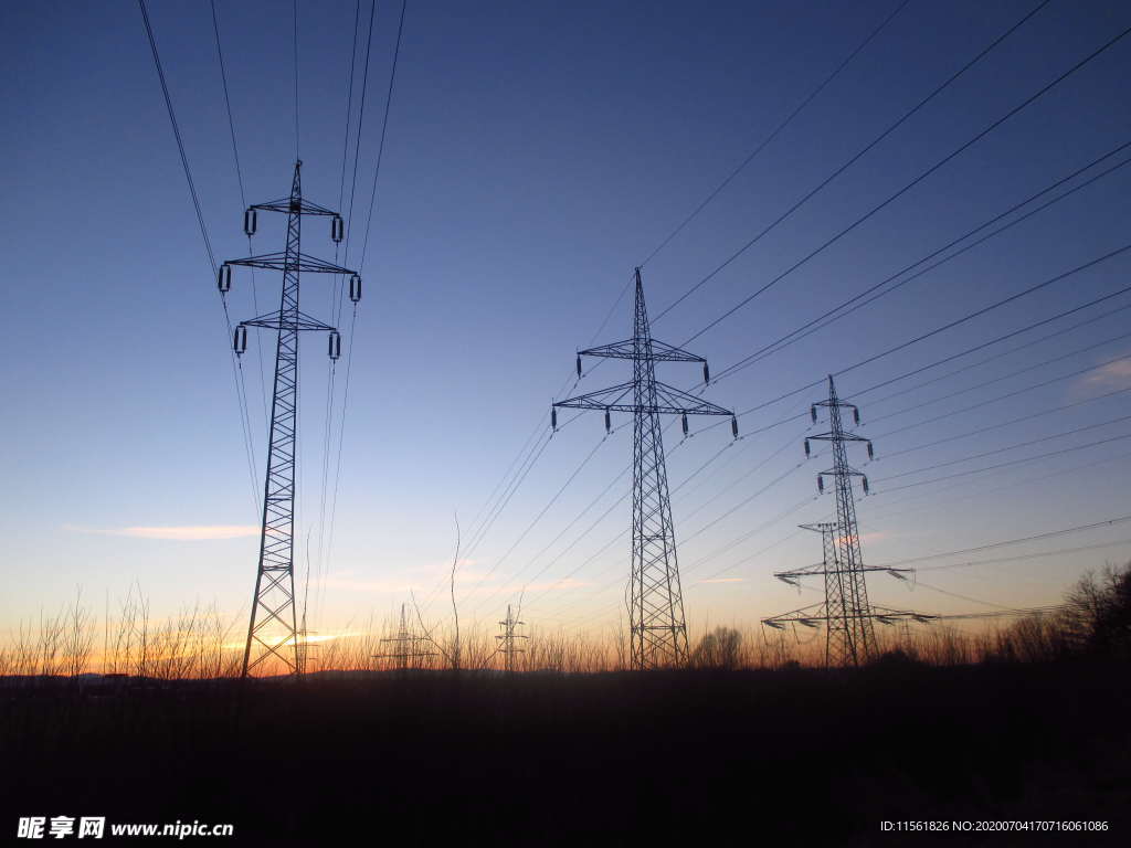 高压电塔