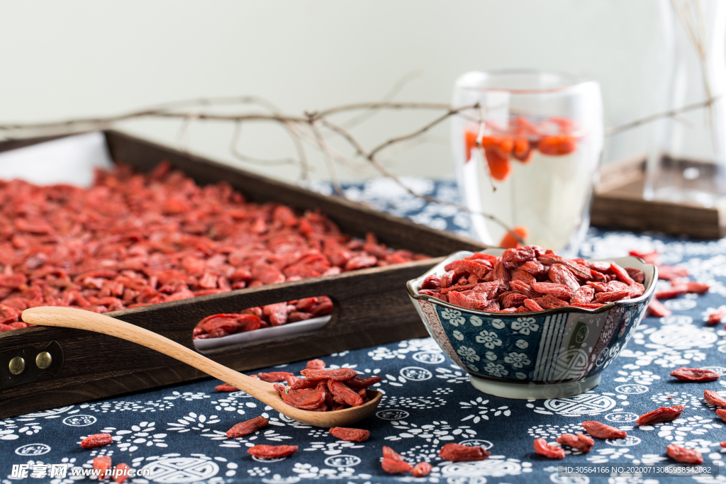 枸杞中药药材复古养生背景素材