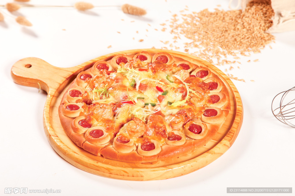 大虾火腿花边披萨