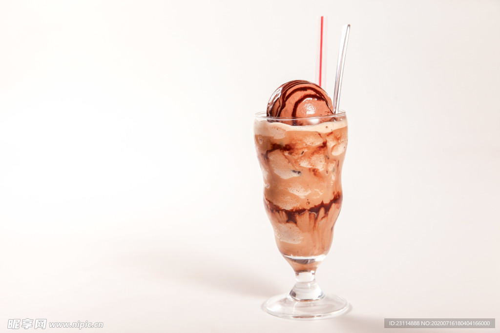 摩卡冰激凌咖啡