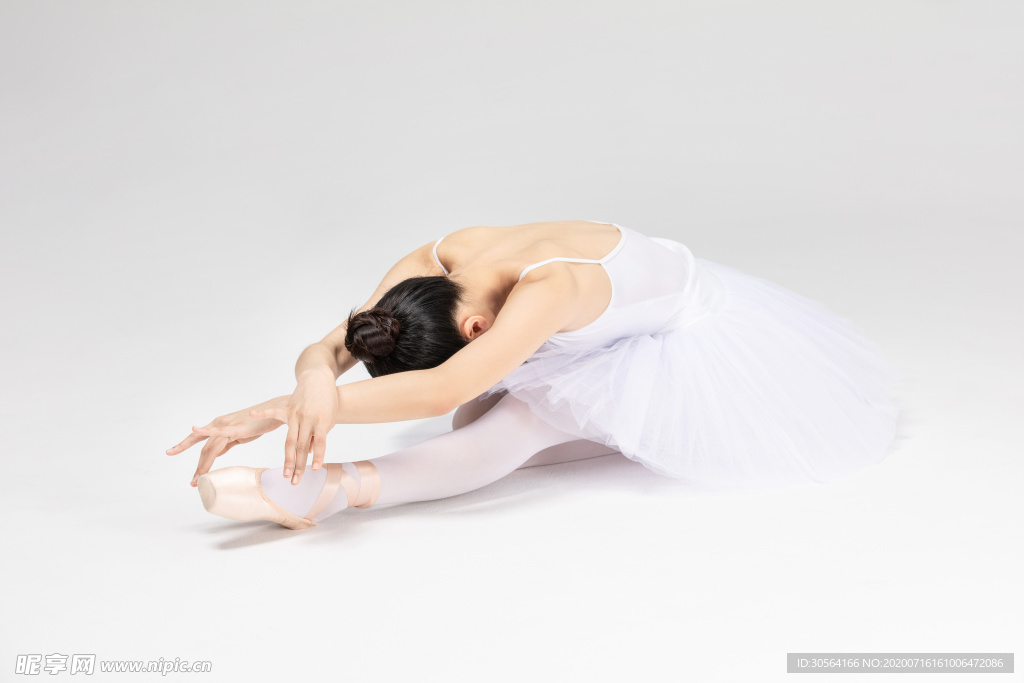 芭蕾舞蹈柔美女性人物背景素材