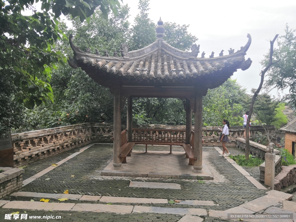 王屋山老街凉亭