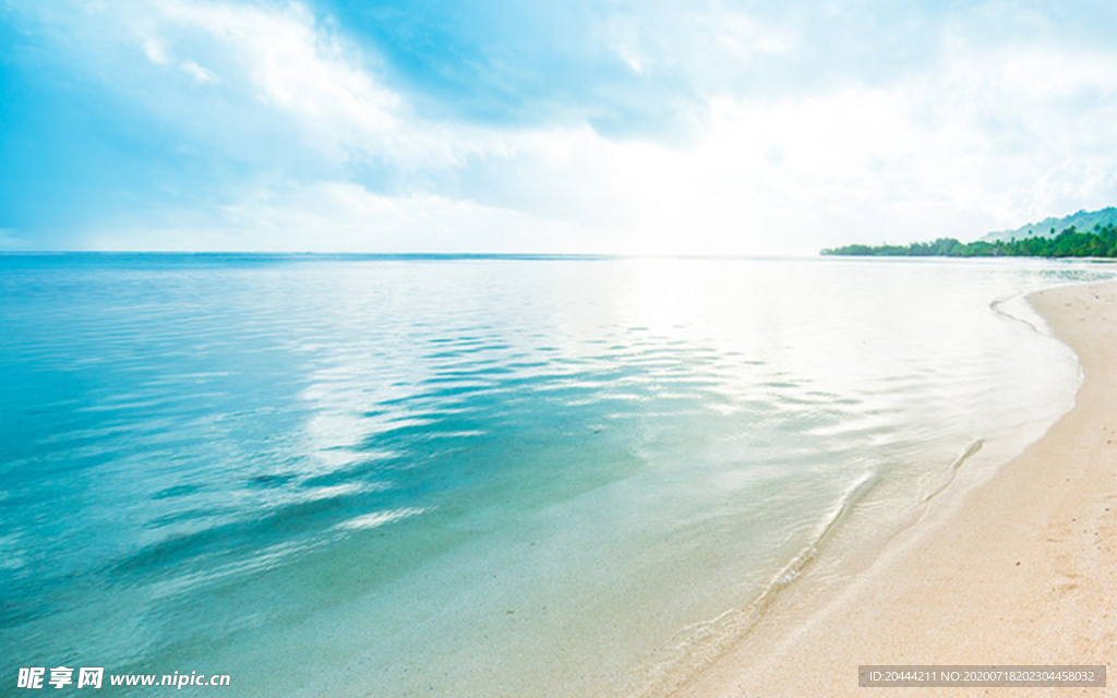 碧海蓝天白云沙滩