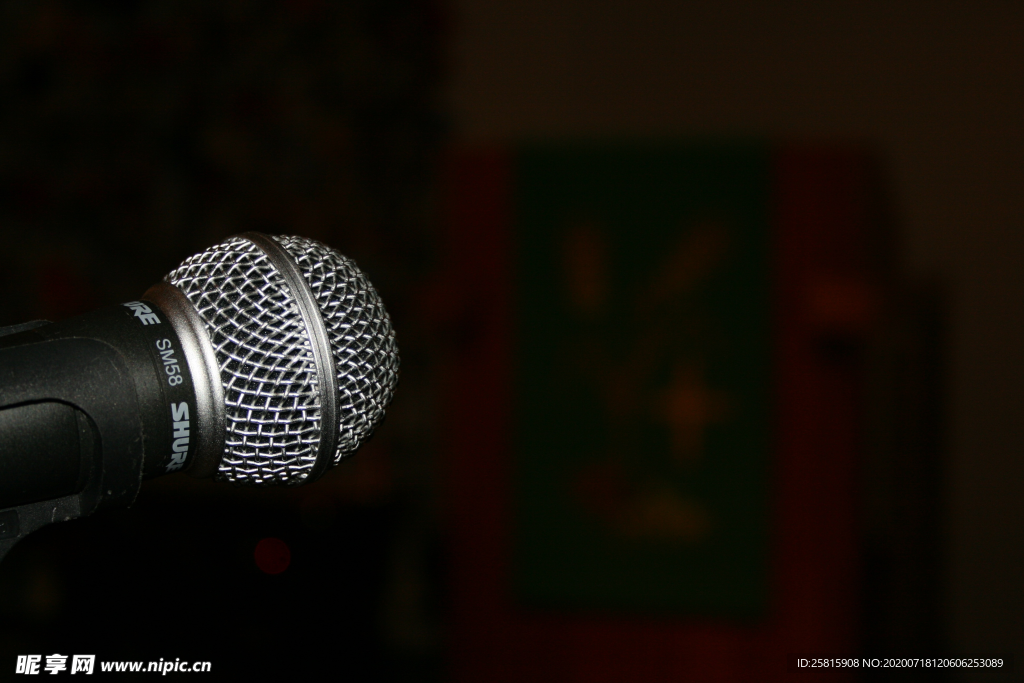 麦克风