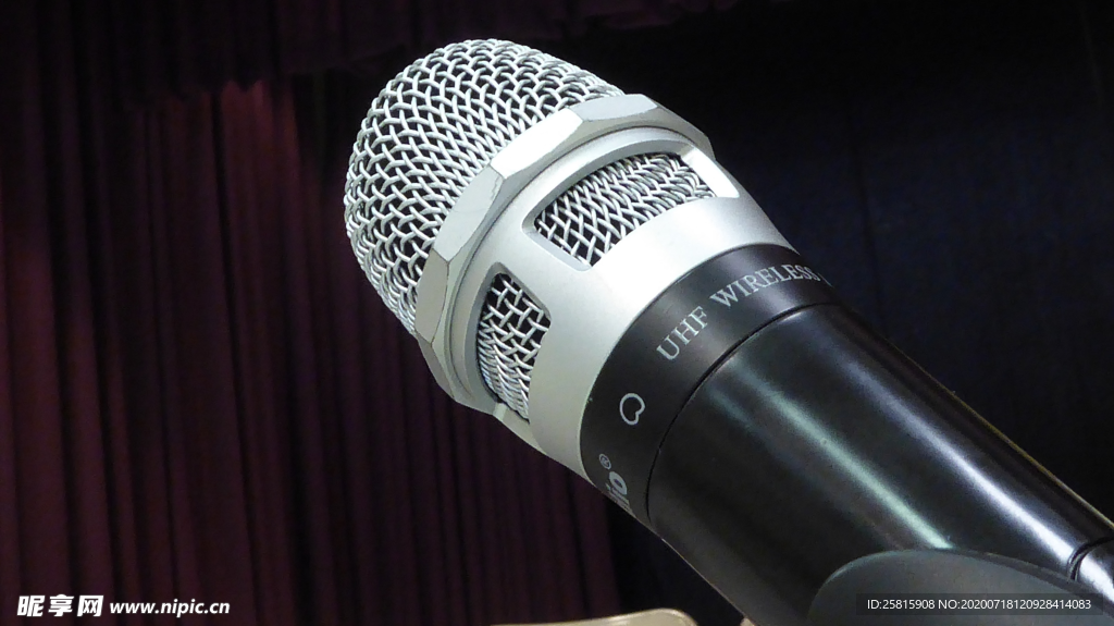 麦克风