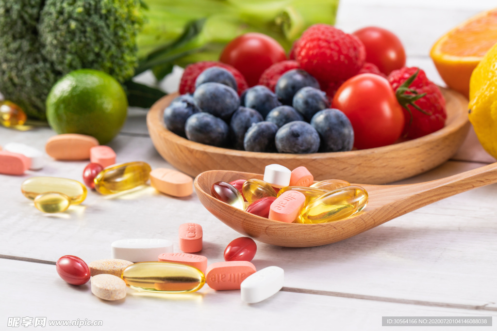 水果维生素片胶囊葡萄背景素材