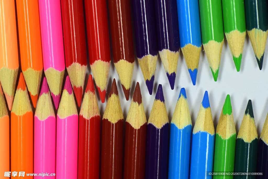 彩色铅笔