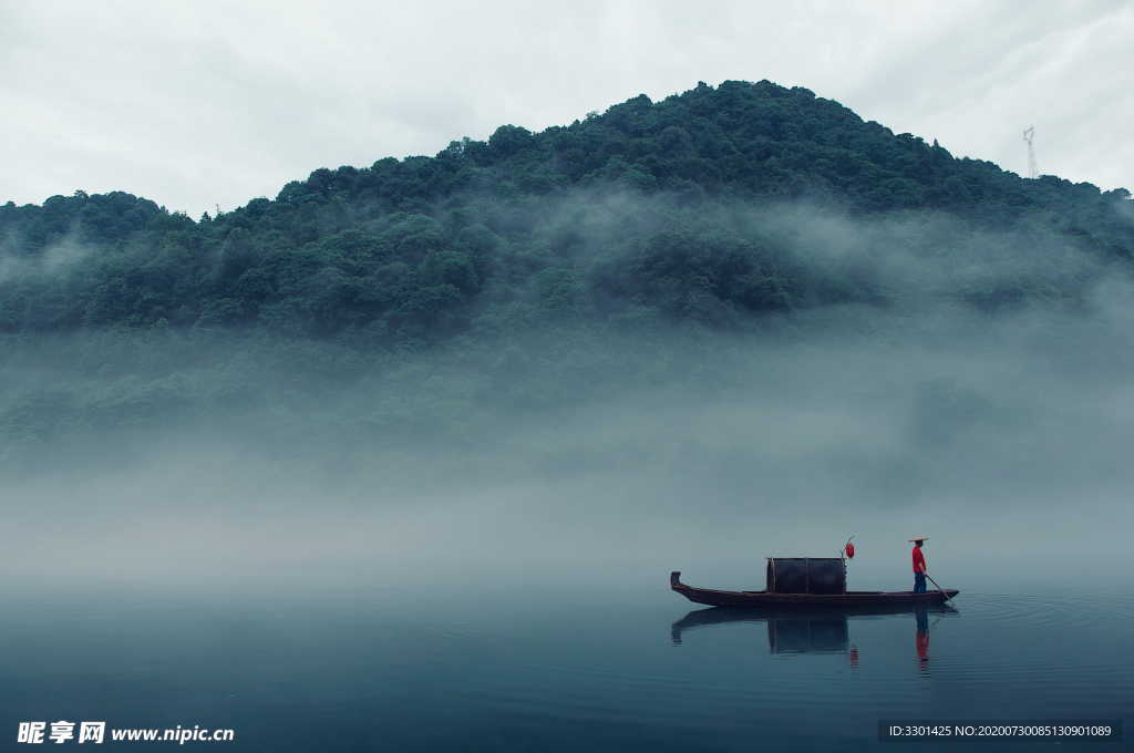 江中小船图片
