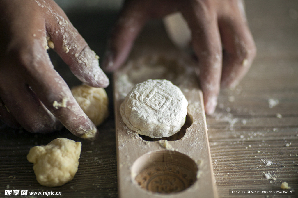 手工月饼