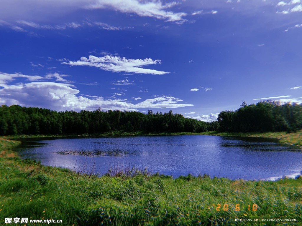 蓝天白云大海图片