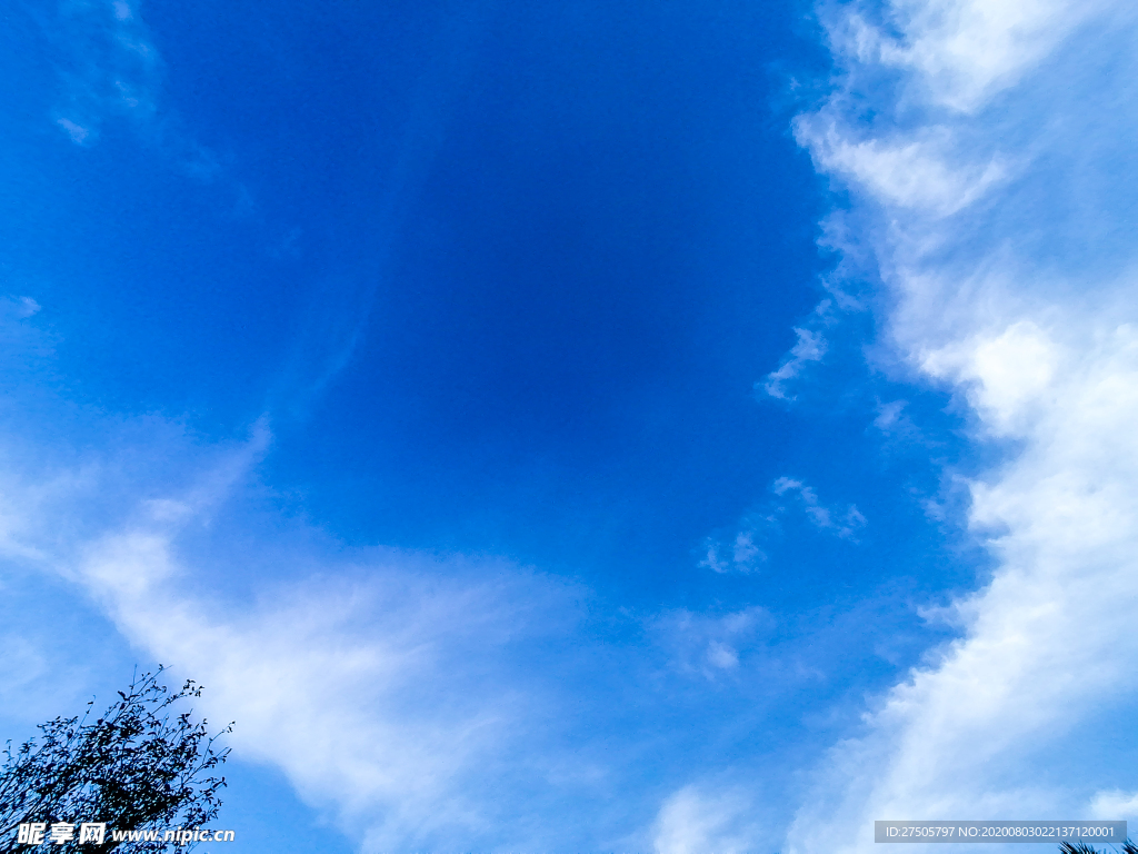 蓝天白云