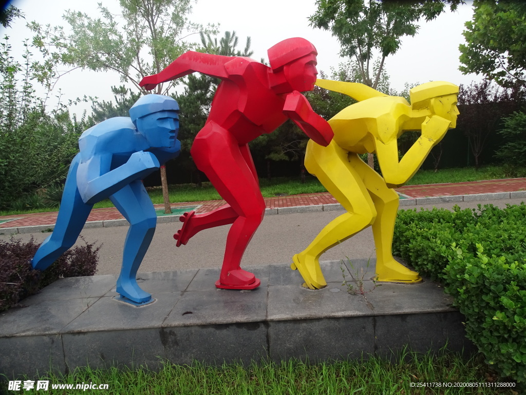 跑步雕塑