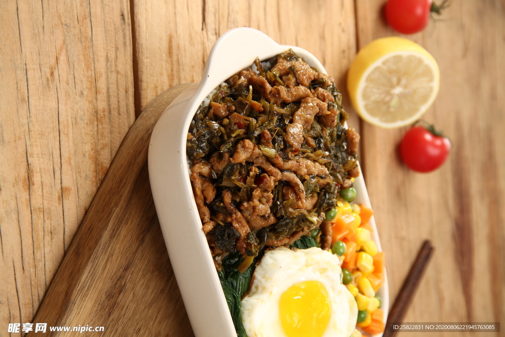 雪菜肉丝盖浇饭