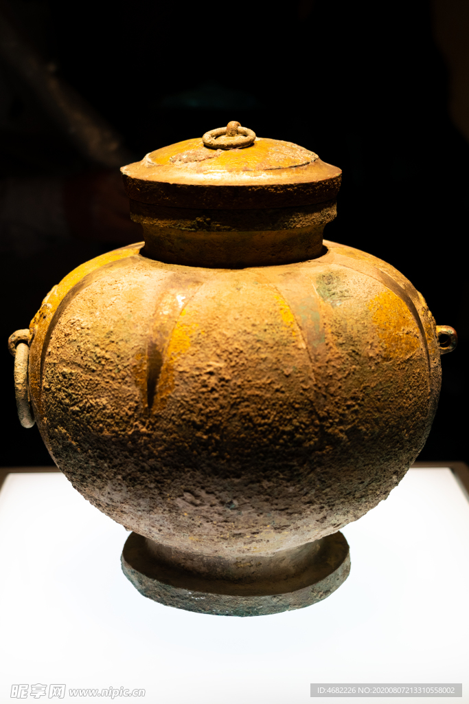 汉代鎏金铜沐缶