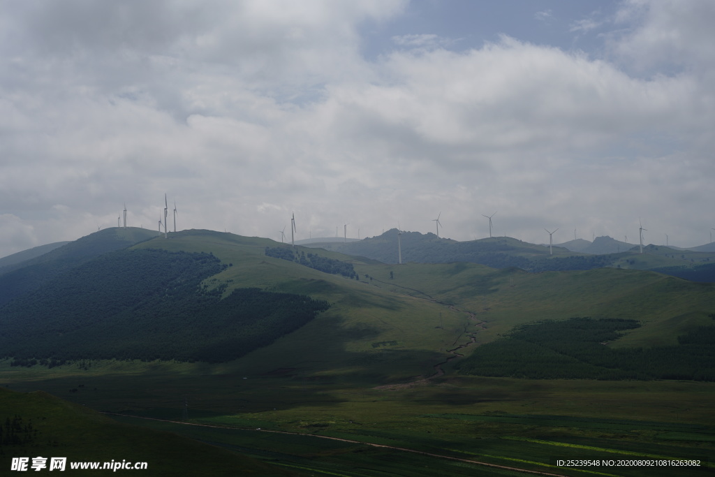草原大风车
