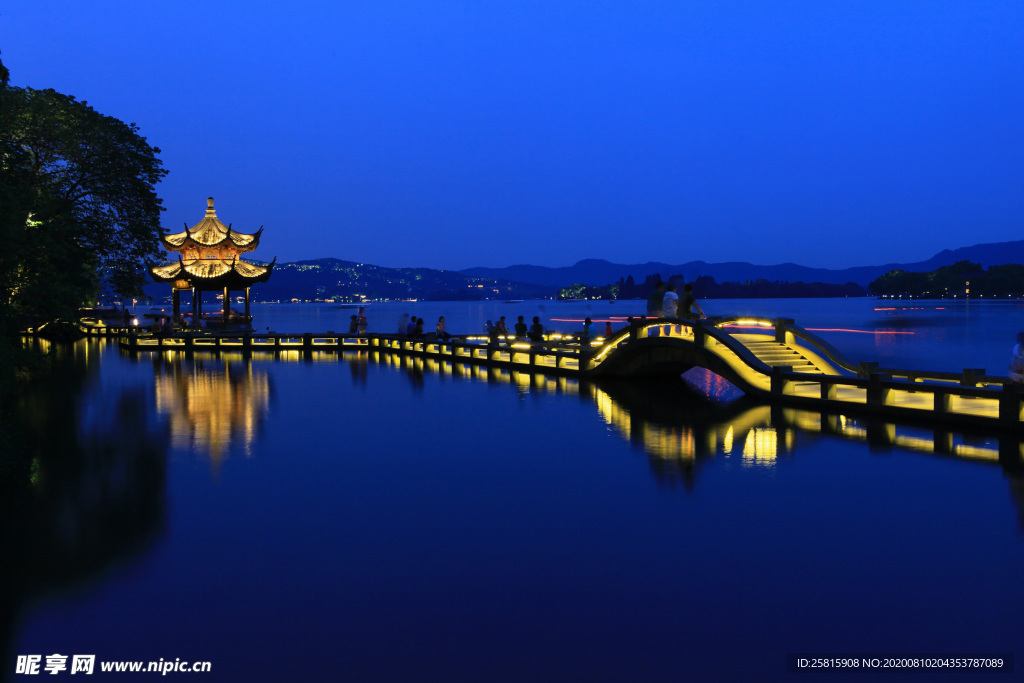 西湖夜景