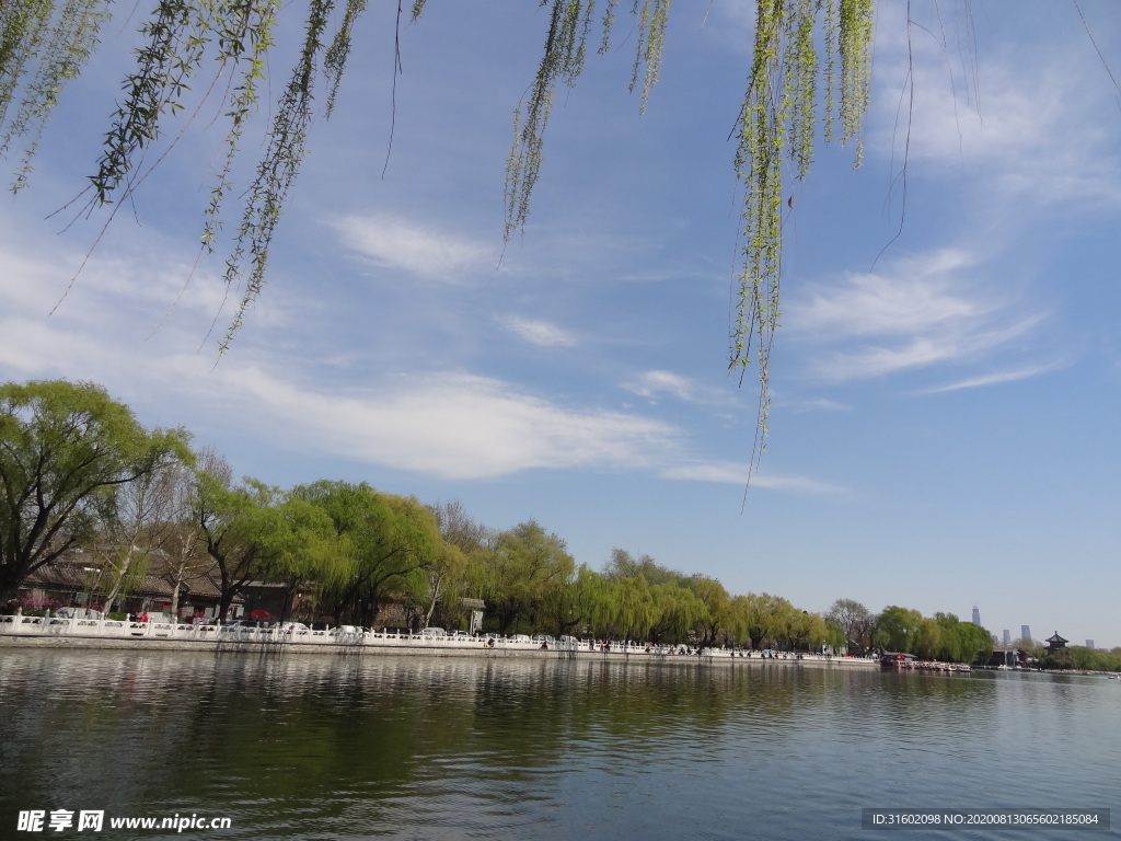 什刹海湖面摄影
