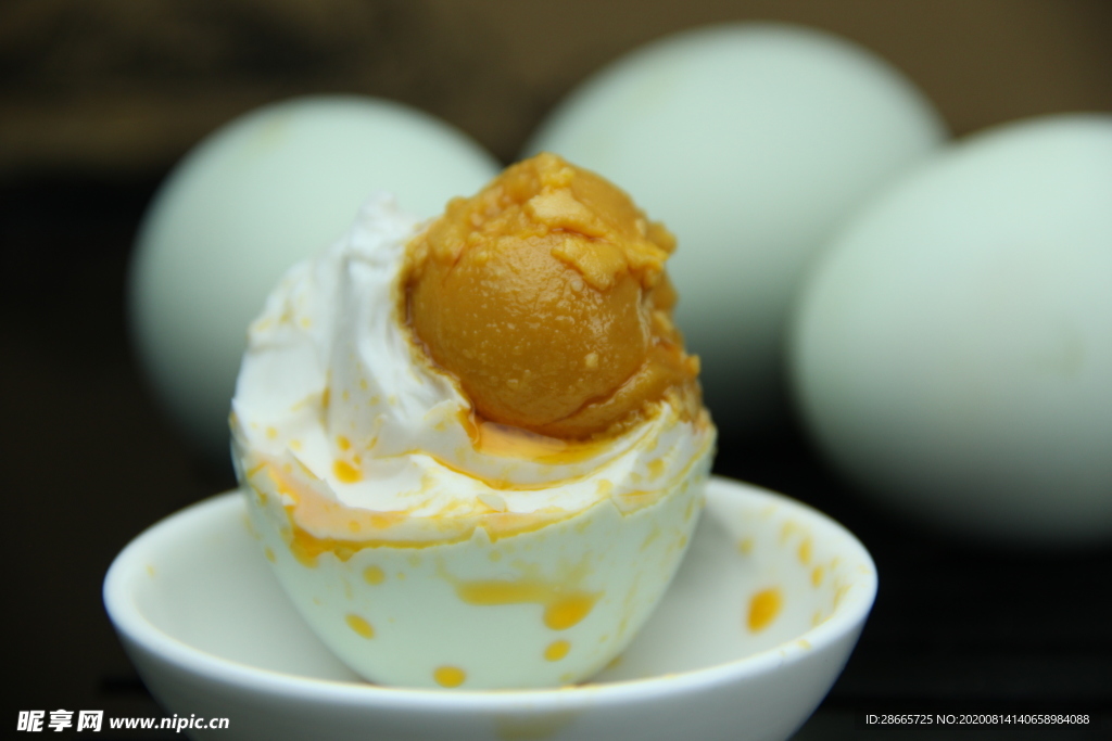 海鸭蛋蛋黄流油鸭蛋