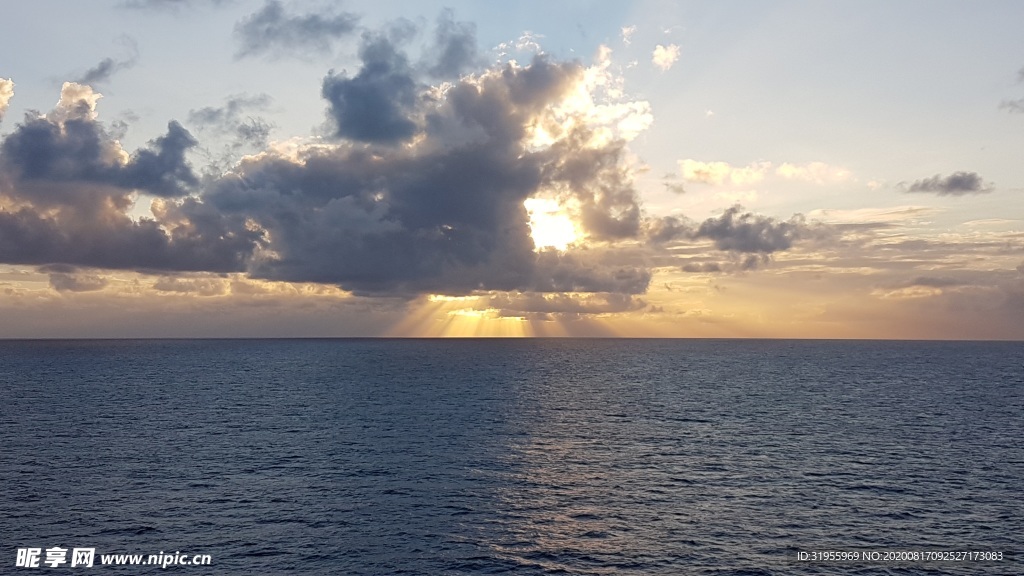 日落开放的大海