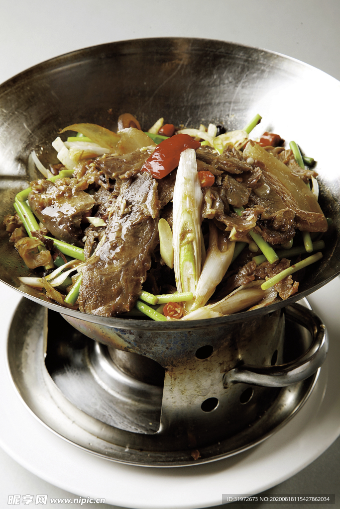 干锅带皮牛肉