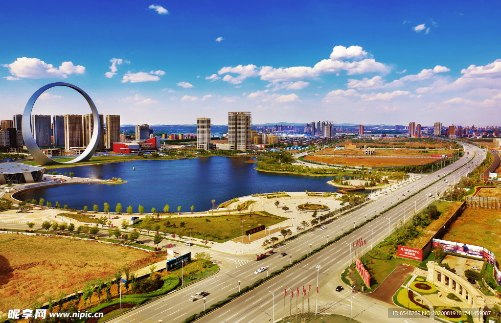 抚顺李石大环地标风光