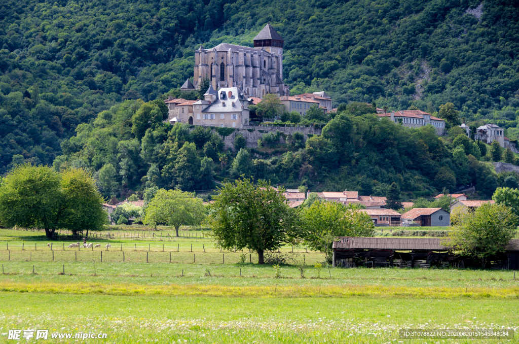 中世纪田园风景摄影图