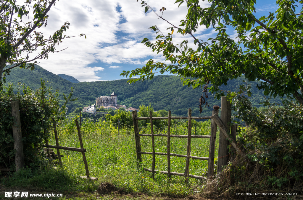 中世纪田园风景摄影图