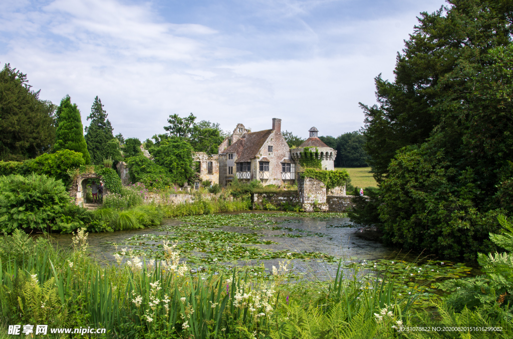 中世纪田园风景摄影图